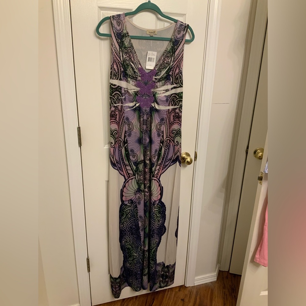 One World sleeveless maxi. Size large.